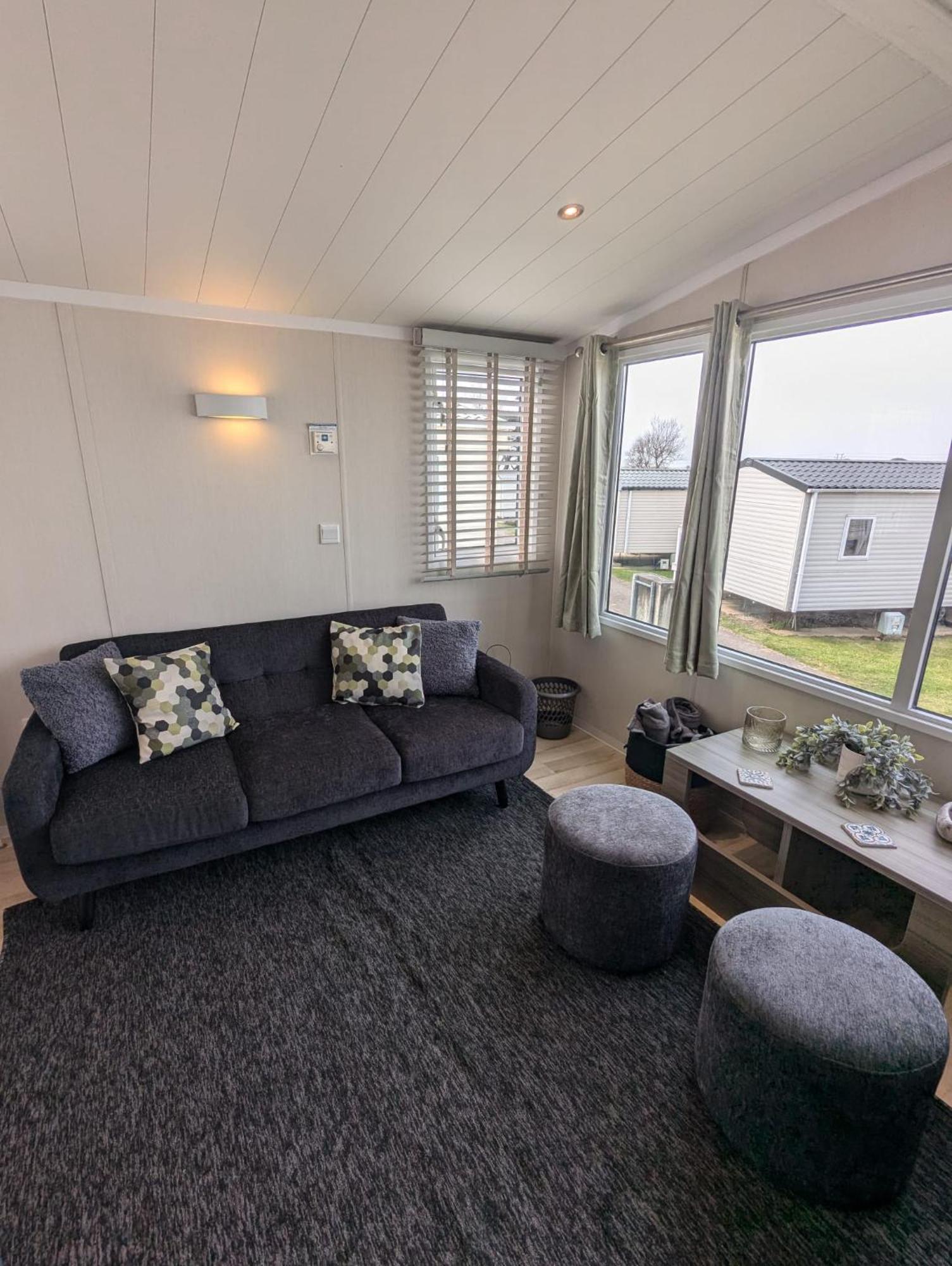 Beautifully Presented Dog Friendly Caravan On Very Popular Littlesea Holiday Haven Park Weymouth Wyke Regis Luaran gambar