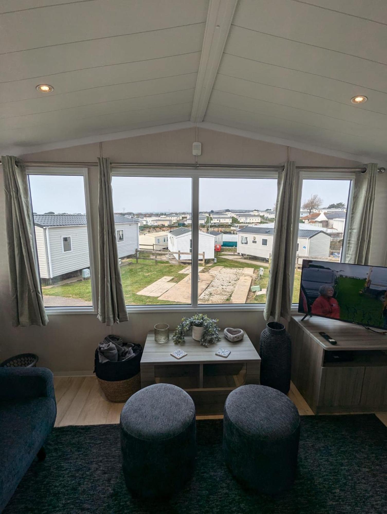 Beautifully Presented Dog Friendly Caravan On Very Popular Littlesea Holiday Haven Park Weymouth Wyke Regis Luaran gambar